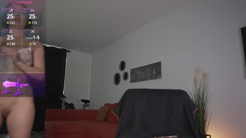 queen_leylla online show from 11-15-25, 06:33