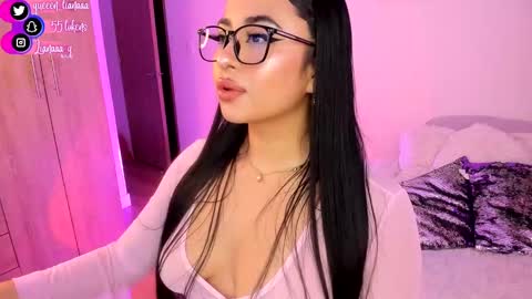 Snapshot of queen_liana chatting on 12-14-24, 04:56 Liana  online show from 12-14-24, 04:56