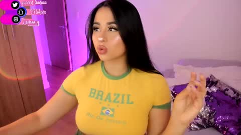 Snapshot of queen_liana chatting on 03-12-25, 05:13 Liana  online show from 03-12-25, 05:13