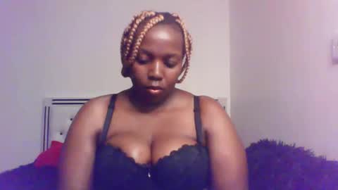 QUEEN online show from 04-18-26, 11:36