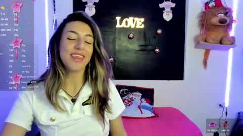 Snapshot of queen_natttyy chatting on 12-03-24, 06:04 queen_natttyy online show from 12-03-24, 06:04