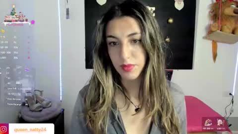 Snapshot of queen_natttyy chatting on 12-19-24, 04:02 queen_natttyy online show from 12-19-24, 04:02