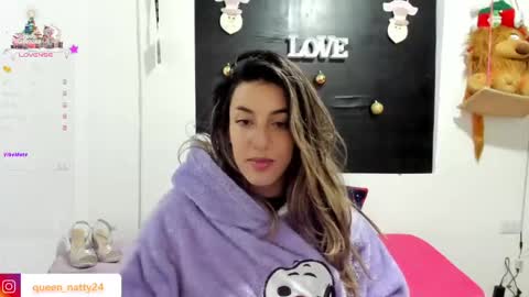 Snapshot of queen_natttyy chatting on 12-28-24, 03:47 queen_natttyy online show from 12-28-24, 03:47