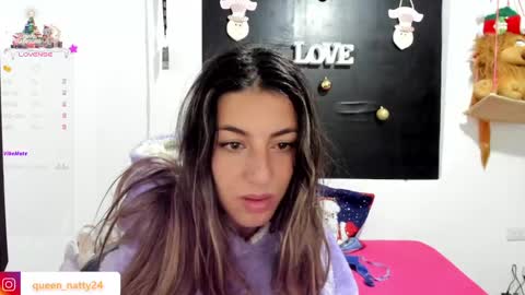 Snapshot of queen_natttyy chatting on 12-28-24, 07:11 queen_natttyy online show from 12-28-24, 07:11