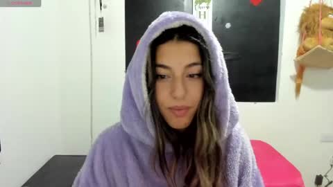 Snapshot of queen_natttyy chatting on 01-14-25, 03:22 queen_natttyy online show from 01-14-25, 03:22