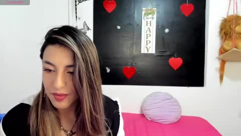 Snapshot of queen_natttyy chatting on 01-22-25, 04:02 queen_natttyy online show from 01-22-25, 04:02