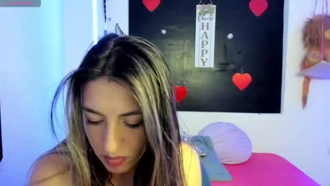 Snapshot of queen_natttyy chatting on 01-22-25, 07:03 queen_natttyy online show from 01-22-25, 07:03
