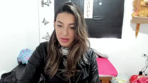 Snapshot of queen_natttyy chatting on 02-03-25, 02:24 queen_natttyy online show from 02-03-25, 02:24