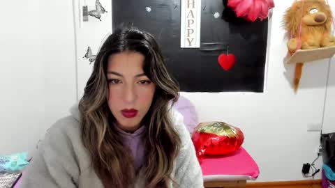 Snapshot of queen_natttyy chatting on 02-24-25, 02:15 queen_natttyy online show from 02-24-25, 02:15