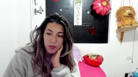 Snapshot of queen_natttyy chatting on 03-01-25, 03:43 queen_natttyy online show from 03-01-25, 03:43