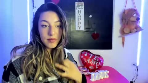 Snapshot of queen_natttyy chatting on 03-09-25, 03:32 queen_natttyy online show from 03-09-25, 03:32