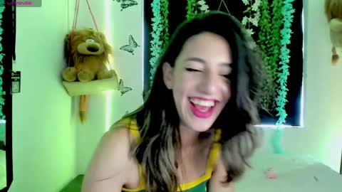 Snapshot of queen_natttyy chatting on 04-22-26, 02:29 queen_natttyy online show from 04-22-26, 02:29