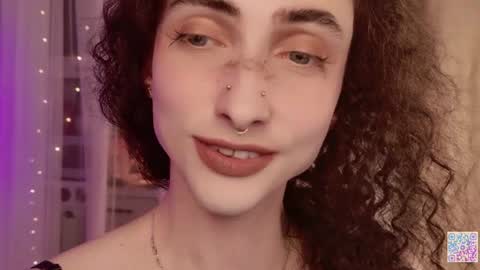 Snapshot of queen_of_tease chatting on 06-21-26, 12:02 queen_of_tease online show from 06-21-26, 12:02