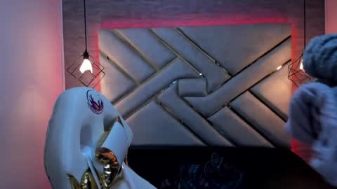 Snapshot of queen_perla_ chatting on 12-27-24, 12:01 online show from 12-27-24, 12:01