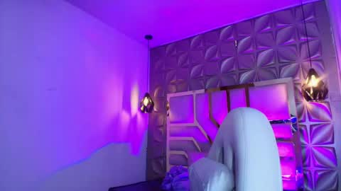 Snapshot of queen_perla_ chatting on 05-02-26, 12:10 online show from 05-02-26, 12:10