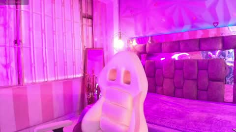 Snapshot of queen_perla_ chatting on 05-08-26, 12:21 online show from 05-08-26, 12:21