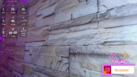 Snapshot of queen_perla_ chatting on 05-20-26, 12:11 online show from 05-20-26, 12:11