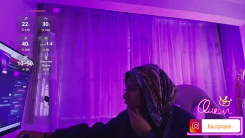 Snapshot of queen_perla_ chatting on 05-21-26, 12:01 online show from 05-21-26, 12:01