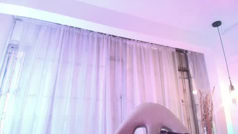 Snapshot of queen_perla_ chatting on 06-09-26, 12:06 online show from 06-09-26, 12:06