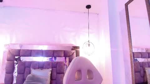 Snapshot of queen_perla_ chatting on 07-01-26, 12:07 online show from 07-01-26, 12:07
