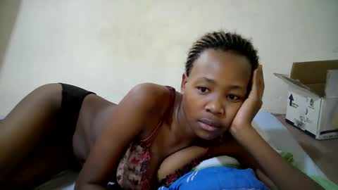 Snapshot of queen_slender chatting on 05-26-26, 06:31 queen_slender online show from 05-26-26, 06:31