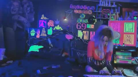 Snapshot of queen_splashh420 chatting on 04-04-26, 06:00 queen_splashh420 online show from 04-04-26, 06:00