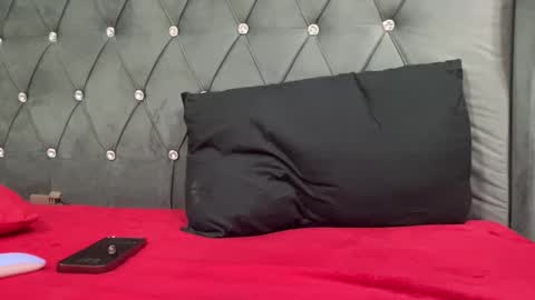 Snapshot of queenbigcock30 chatting on 01-11-25, 09:26 QUEEN online show from 01-11-25, 09:26