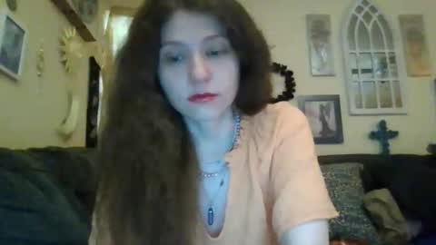 Snapshot of queencrimsonlvx chatting on 04-23-26, 09:19 queencrimsonlvx online show from 04-23-26, 09:19