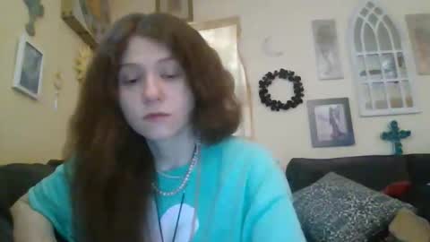Snapshot of queencrimsonlvx chatting on 04-30-26, 10:36 queencrimsonlvx online show from 04-30-26, 10:36