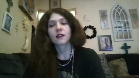 Snapshot of queencrimsonlvx chatting on 05-03-26, 10:32 queencrimsonlvx online show from 05-03-26, 10:32