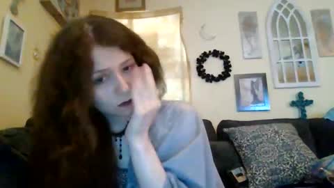 Snapshot of queencrimsonlvx chatting on 06-02-26, 01:29 queencrimsonlvx online show from 06-02-26, 01:29