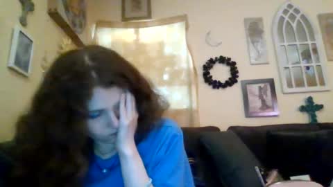 Snapshot of queencrimsonlvx chatting on 07-24-26, 06:33 queencrimsonlvx online show from 07-24-26, 06:33