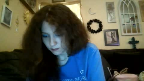 Snapshot of queencrimsonlvx chatting on 07-25-26, 09:51 queencrimsonlvx online show from 07-25-26, 09:51