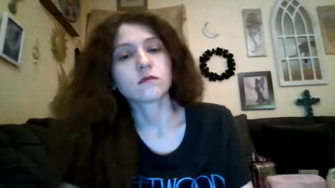 Snapshot of queencrimsonlvx chatting on 07-31-26, 10:36 queencrimsonlvx online show from 07-31-26, 10:36
