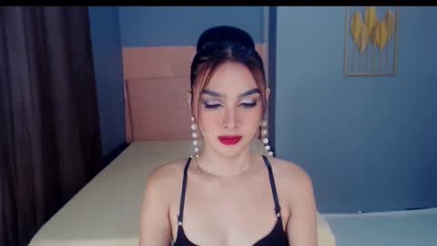 Snapshot of queenemeraldts chatting on 10-31-25, 03:07 queenemeraldts online show from 10-31-25, 03:07