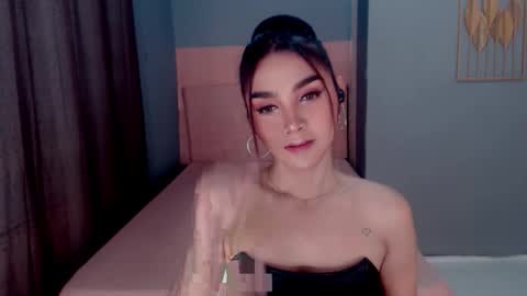 Snapshot of queenemeraldts chatting on 11-27-25, 02:57 queenemeraldts online show from 11-27-25, 02:57