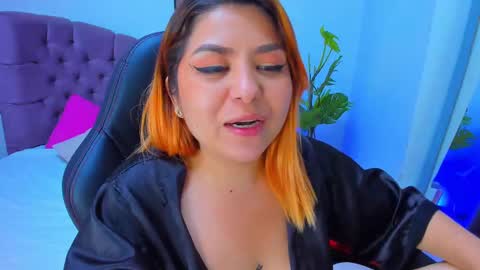 Queen online show from 02-11-25, 01:10