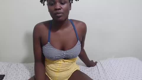 Snapshot of queenkesha chatting on 01-09-26, 12:35 queenkesha online show from 01-09-26, 12:35