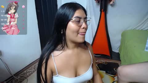 Snapshot of queenlatinax chatting on 01-16-25, 03:45 SALOME and CAMILO online show from 01-16-25, 03:45