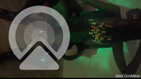 queenmaheliya online show from 12-22-25, 08:17