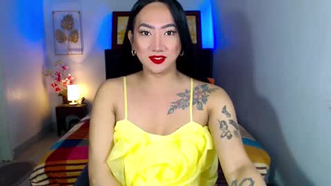 Snapshot of queenmistressts chatting on 02-04-25, 02:07 QUEEN online show from 02-04-25, 02:07