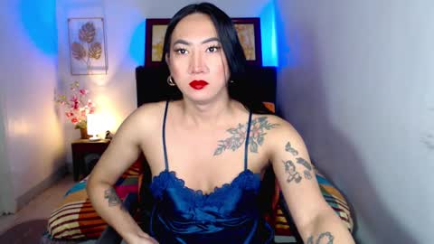 Snapshot of queenmistressts chatting on 02-20-25, 08:39 QUEEN online show from 02-20-25, 08:39