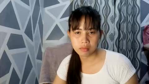 Snapshot of queennbbee chatting on 06-10-26, 01:54 queennbbee online show from 06-10-26, 01:54