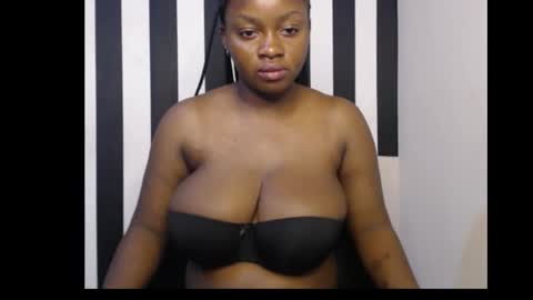 Zoey online show from 10-16-25, 12:33