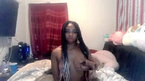 Snapshot of queenofheartsfaerah chatting on 02-09-25, 07:27 QueenOfHearts online show from 02-09-25, 07:27