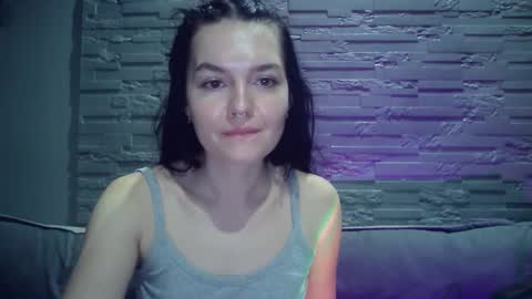 Snapshot of queenofmodels chatting on 01-06-26, 04:05 QueenOfModels online show from 01-06-26, 04:05