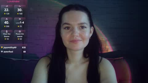 Snapshot of queenofmodels chatting on 02-03-26, 06:40 QueenOfModels online show from 02-03-26, 06:40