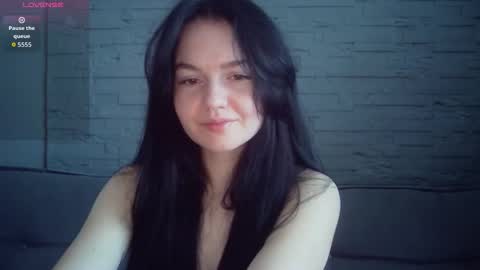 Snapshot of queenofmodels chatting on 02-14-26, 06:21 QueenOfModels online show from 02-14-26, 06:21