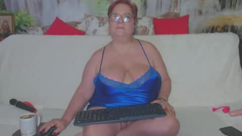 Snapshot of queenpammy chatting on 02-03-25, 06:24 QueenPammy online show from 02-03-25, 06:24