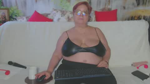 Snapshot of queenpammy chatting on 02-04-25, 02:43 QueenPammy online show from 02-04-25, 02:43